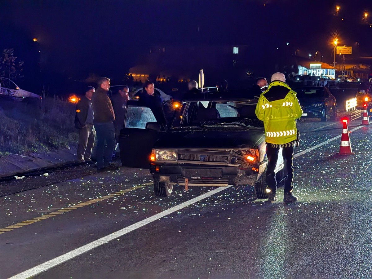 Bartın'da otomobilin çarptığı yaya hayatını kaybetti. Olay yerine polis, jandarma ve sağlık...