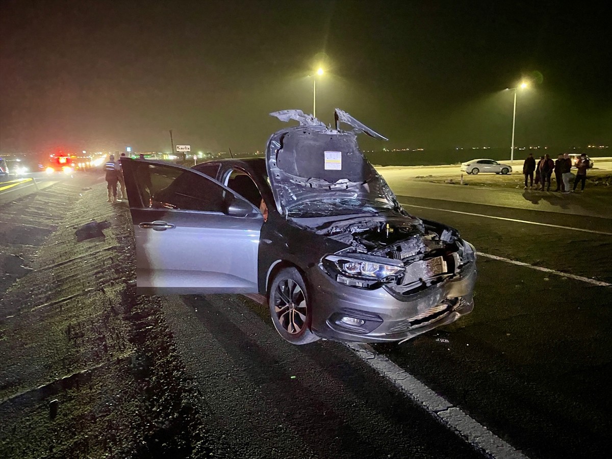 Diyarbakır'da otomobilin çarptığı yaya hayatını kaybetti.