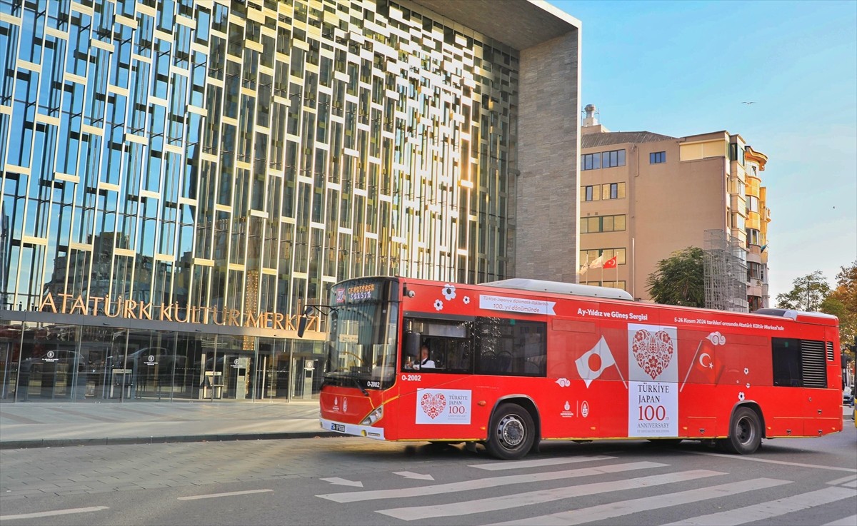 İETT, Japonya ile Türkiye'nin diplomatik ilişkilerinin 100. yılına özel otobüs hazırladı. İstanbul...