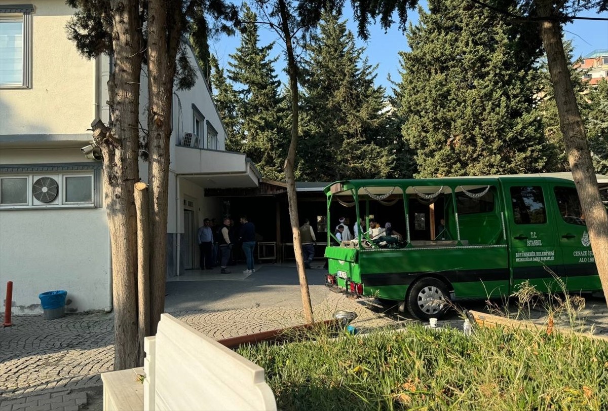 Şişli'de iki gündür kayıp olarak aranırken Feriköy Mezarlığı'nda cansız bedeni bulunan 6 yaşındaki...