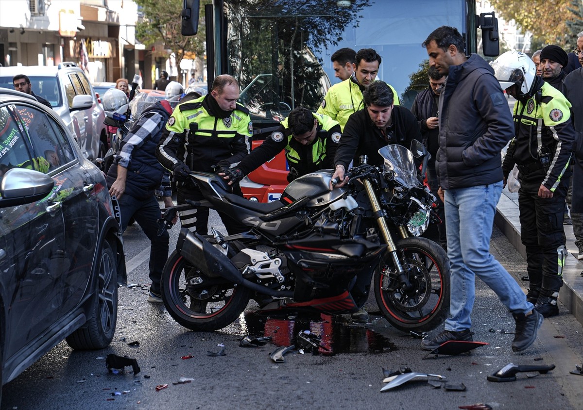 Ankara'nın Çankaya ilçesinde motorize polis ekipleri Gazi Mustafa Kemal Bulvarı'nda İ.S....