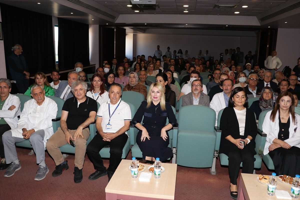 Akdeniz Üniversitesi Hastanesinde çift kol, yüz, kalp, karaciğer, böbrek nakli olarak yaşama...