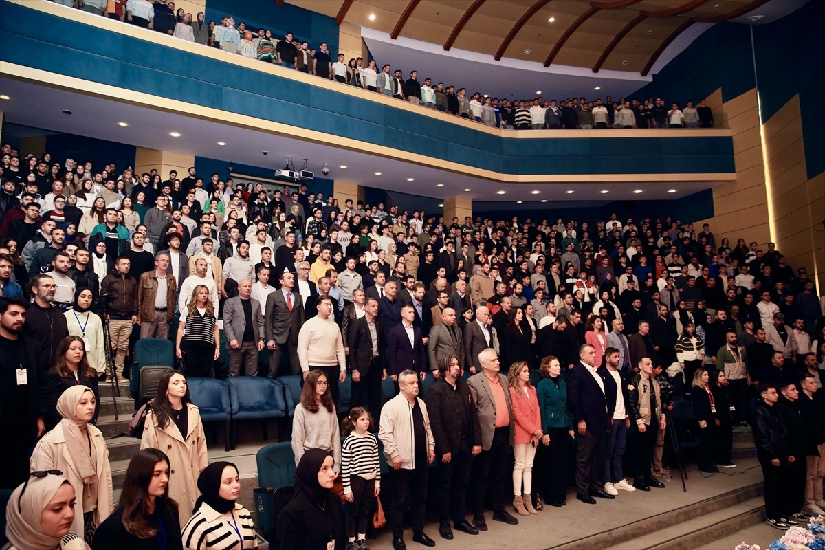 Sakarya Üniversitesi (SAÜ) İşletme Fakültesince başlatılan "Kariyer Söyleşileri" serisinin ilki...