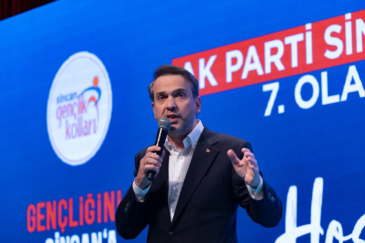 Enerji ve Tabii Kaynaklar Bakanı Alparslan Bayraktar, AK Parti Sincan Gençlik Kolları 7. Olağan...