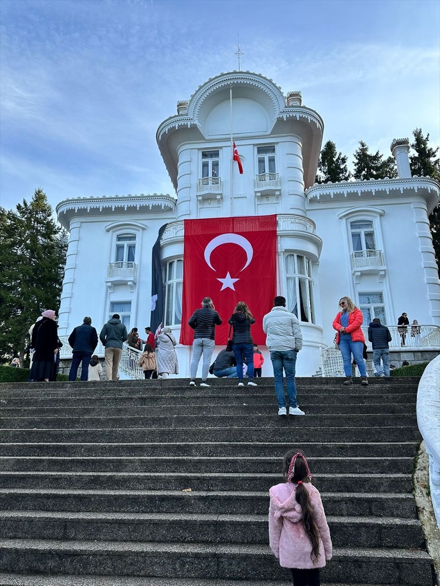 Türkiye Cumhuriyeti'nin kurucusu Büyük Önder Mustafa Kemal Atatürk'ün Trabzon'da üç kez...