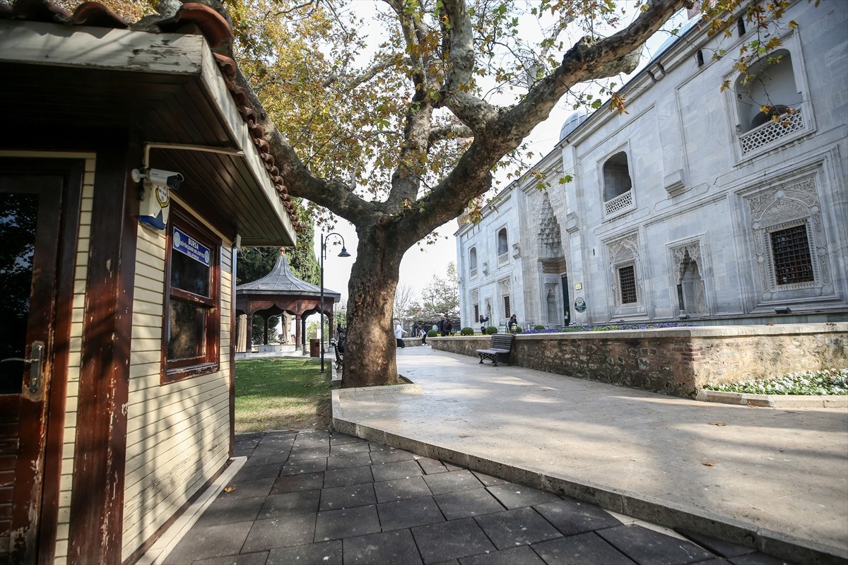 Bursa Büyükşehir Belediyesince kentteki bazı tarihi camilerde yaklaşık 14 yıldır sağlanan özel...