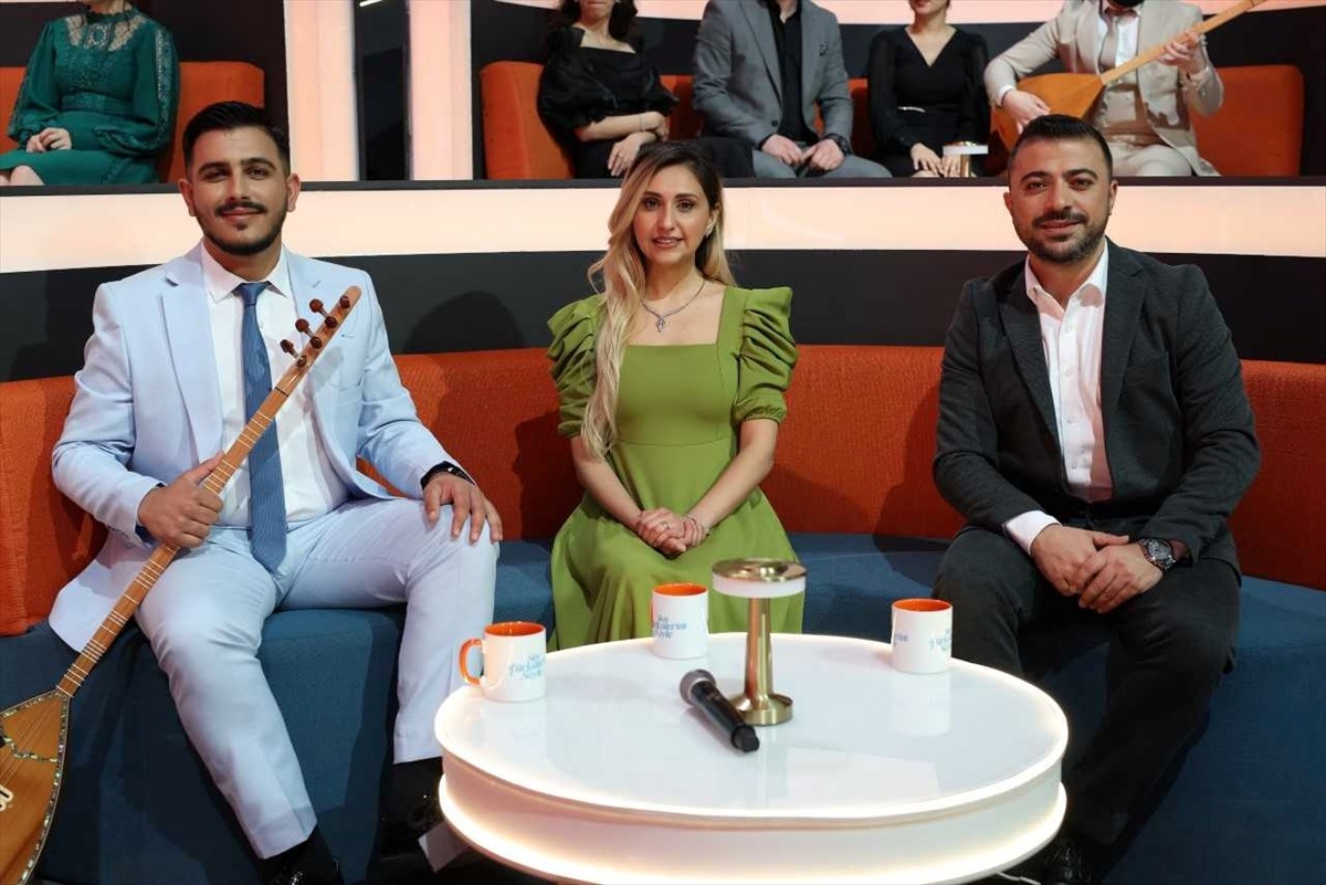 Müzikseverlerin ilgiyle takip ettiği, TRT'nin yarışma programı "Sen Türkülerini Söyle", dördüncü...