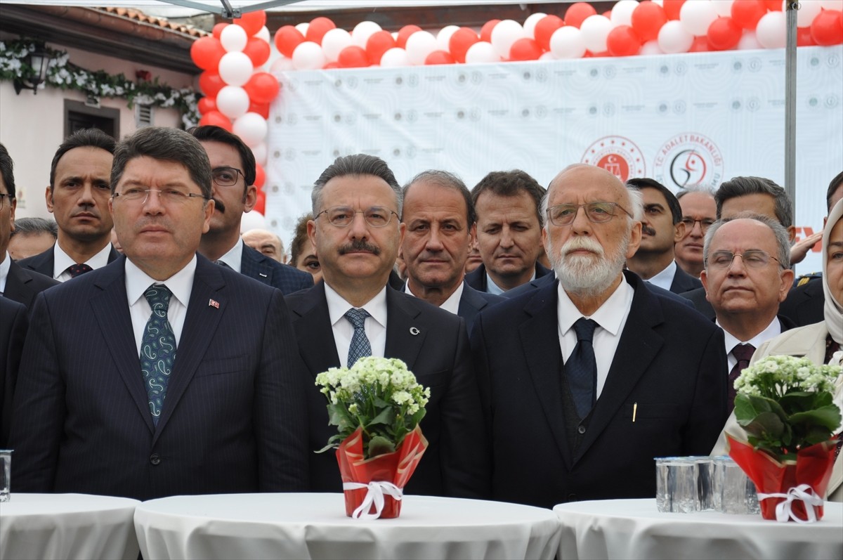 Adalet Bakanı Yılmaz Tunç, Tarihi Odunpazarı Evleri Bölgesi'ndeki İşyurtları Eskişehir...