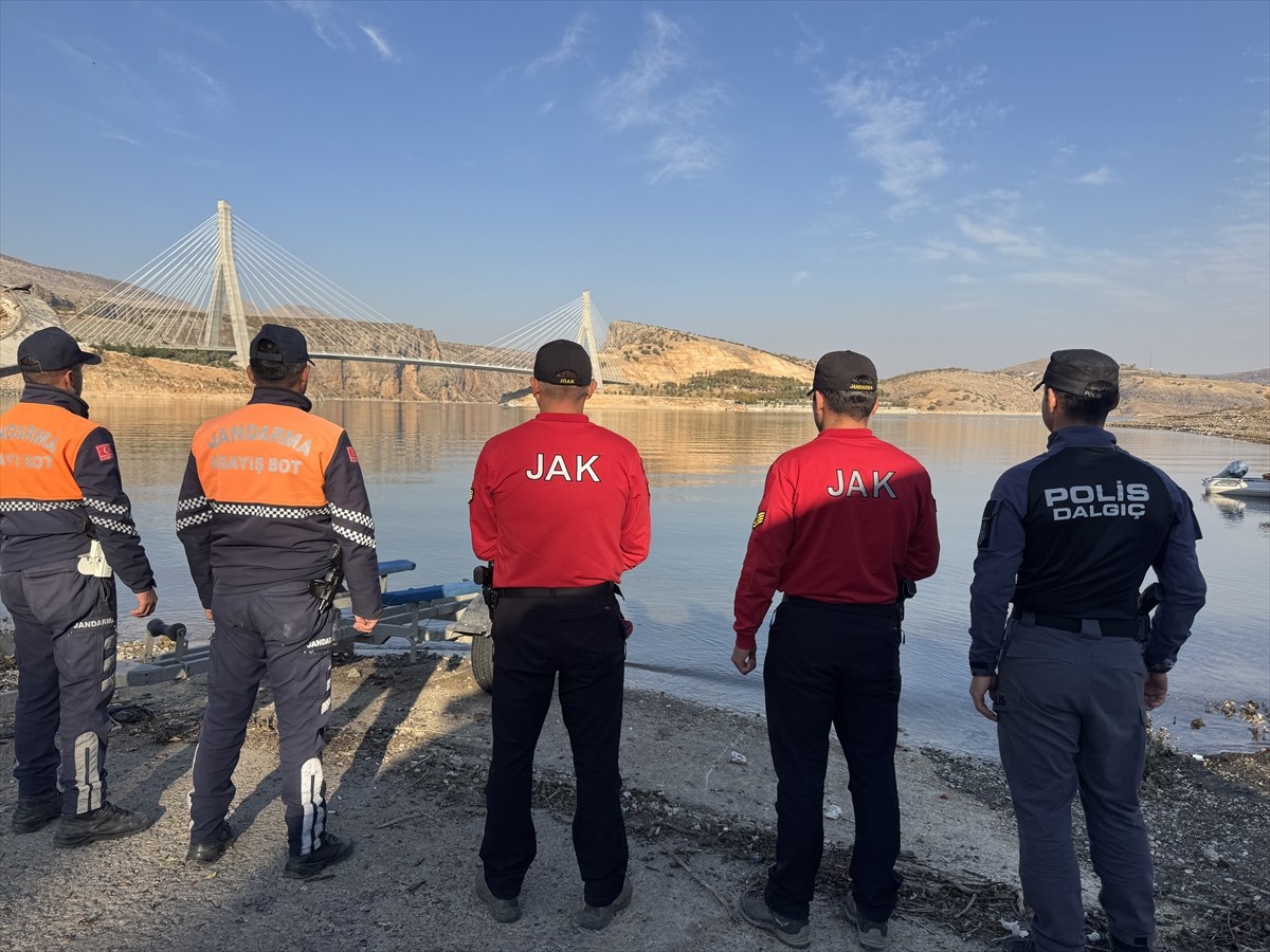 Adıyaman'da kendisinden 10 gündür haber alınamayan gencin bulunması için arama çalışmaları...