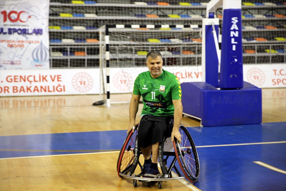 Tekerlekli Sandalye Basketbol Süper Ligi ekiplerinden Şanlıurfa Büyükşehir Belediyespor'un 45...