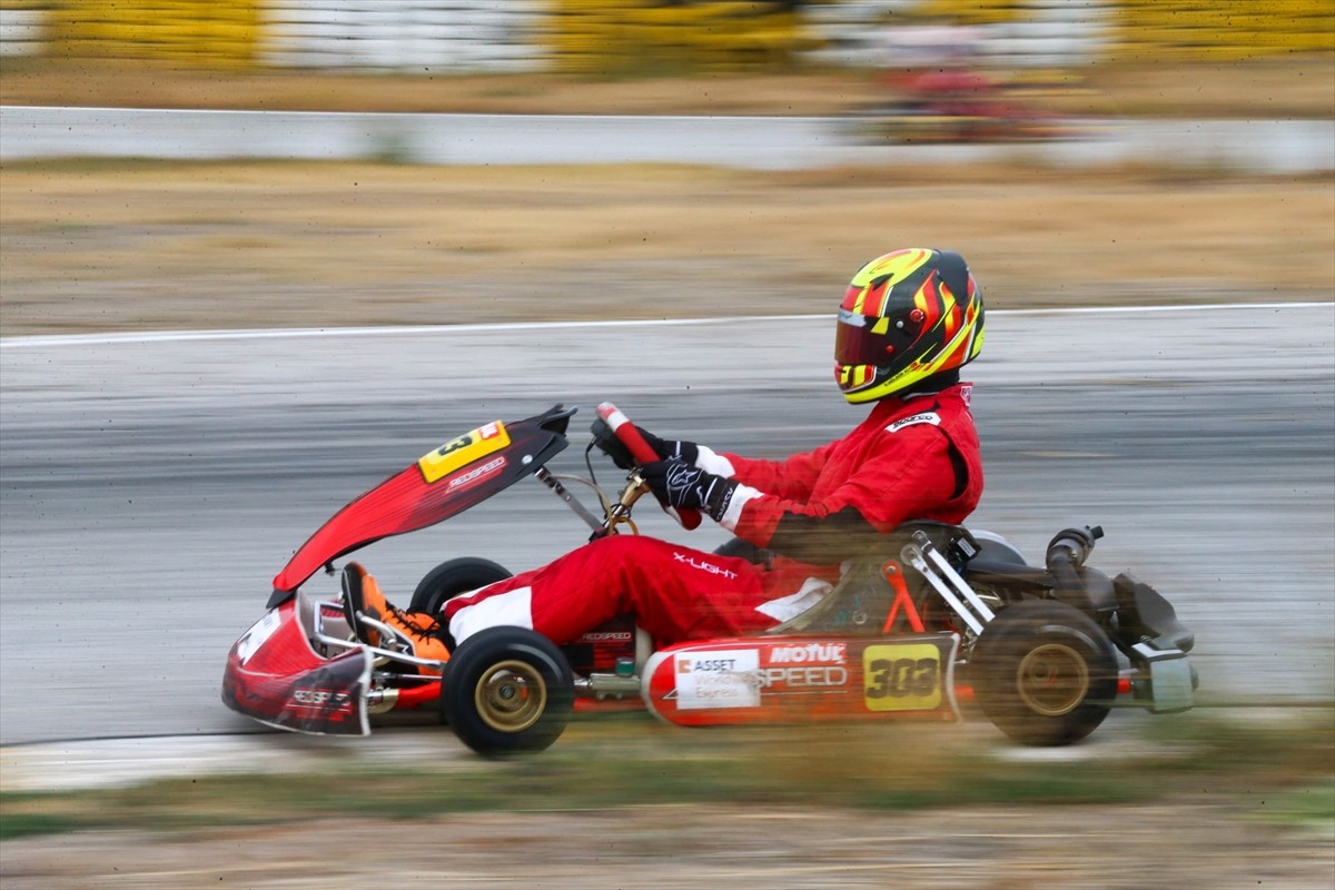 MOTUL 2024 Türkiye Karting Şampiyonası'nın 6. ayağı Uşak'ta başladı. Uşak Belediyesi Yarış...