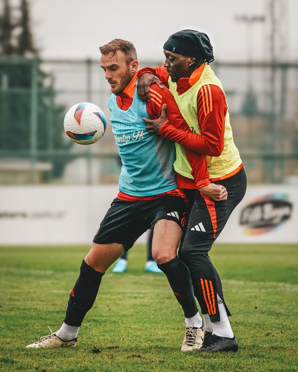 Gaziantep FK, Trendyol Süper Lig'in 13. haftasında sahasında RAMS Başakşehir ile yapacağı maçın...