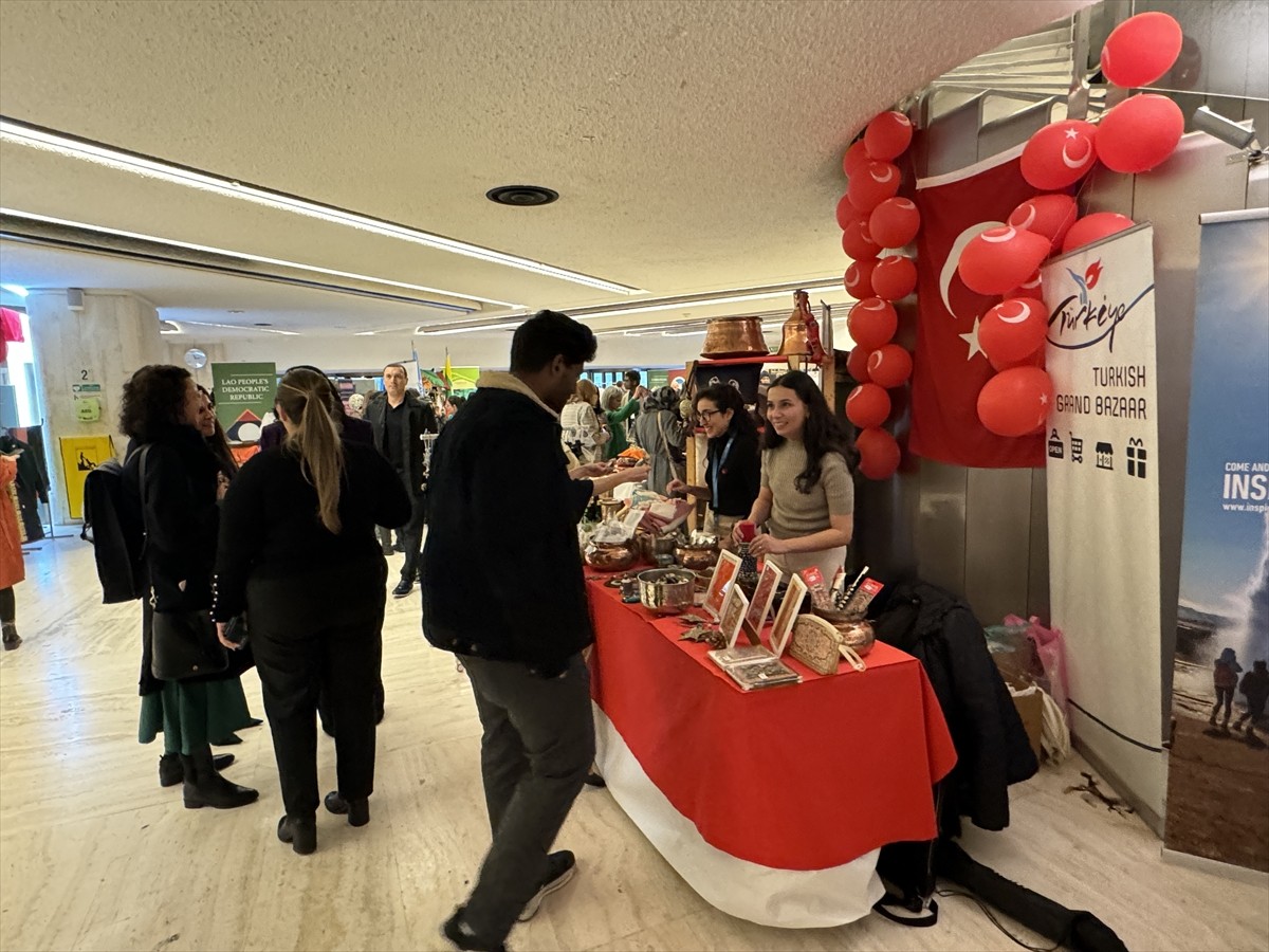 Birleşmiş Millet (BM) Cenevre Ofisi'nde, dünya genelinde ihtiyaç sahibi çocukların yararına kermes...