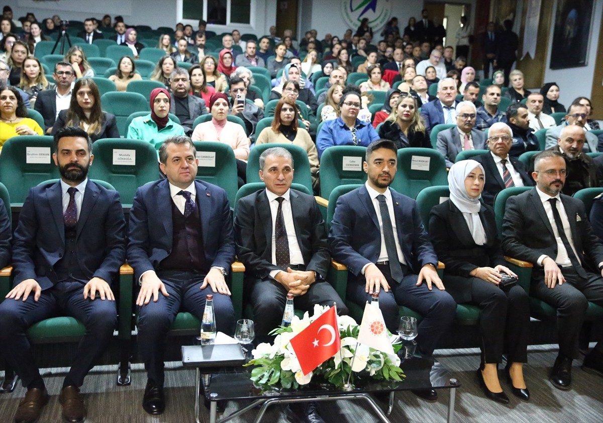 Adana'da, Cumhurbaşkanlığı İletişim Başkanlığı tarafından kamu görevlilerine yönelik...