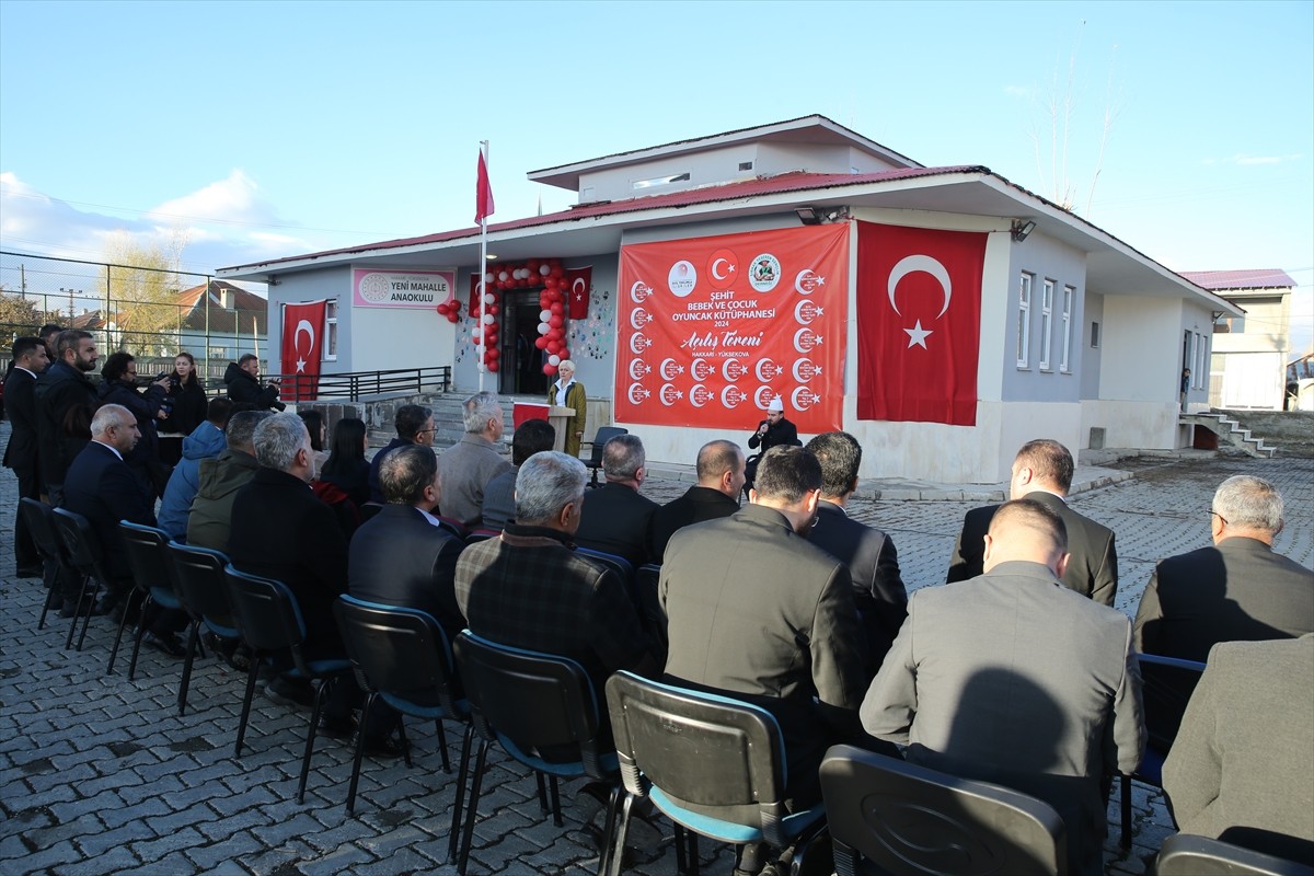 Hakkari'nin Yüksekova ilçesinde, PKK'lı teröristlerin düzenlediği saldırılarda hayatlarını...