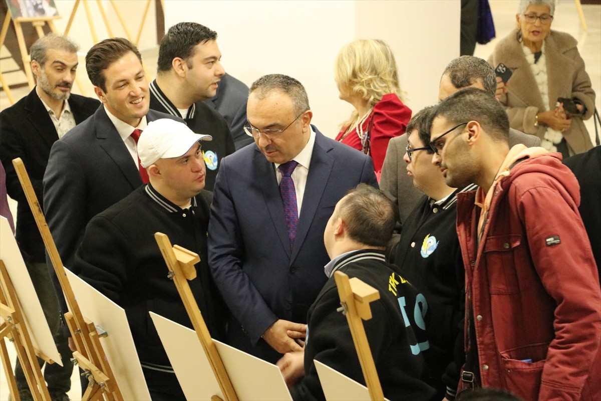 Tekirdağ'da down sendromlu bireyler tarafından çekilen fotoğraflardan oluşan "Bizim Gözümüzden...