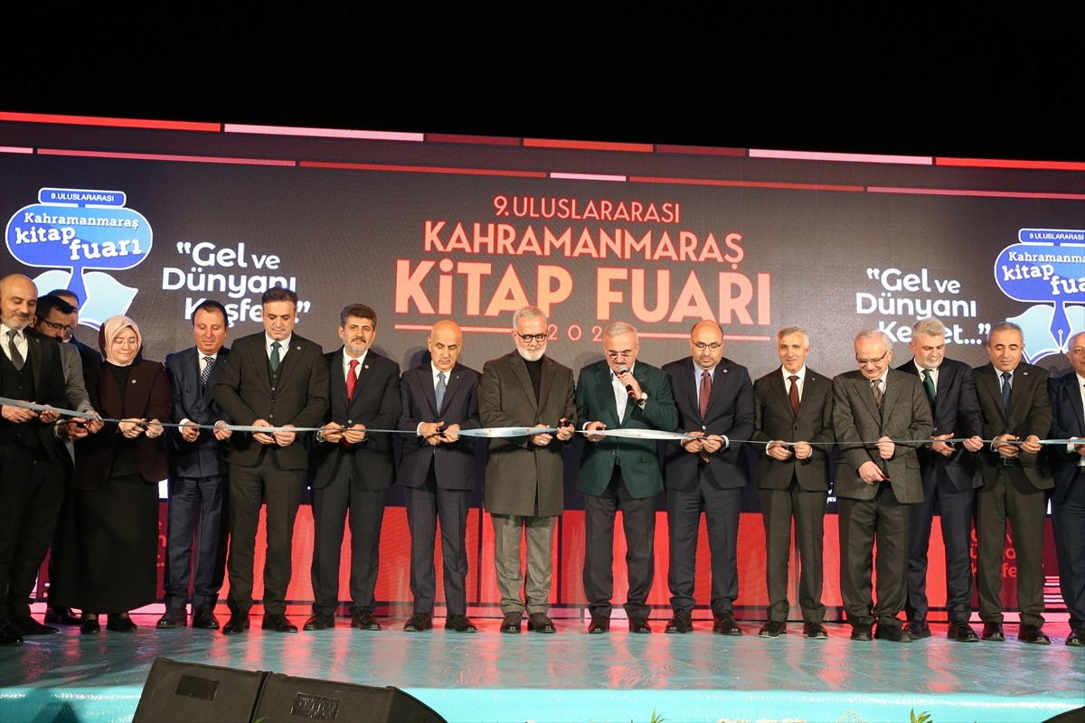 9. Uluslararası Kahramanmaraş Kitap Fuarı, Kahramanmaraş Fuar Merkezi'nde açıldı. Açılışa, AK...