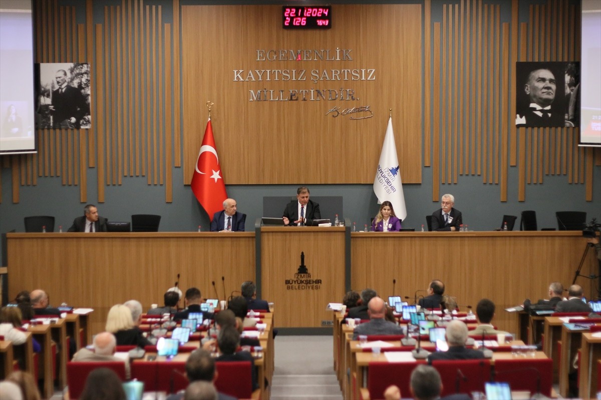 İZSU'nun 2024 Yılı Kasım Ayı Olağan Genel Kurul toplantısının ikinci birleşimi, Kültürpark Fuar...