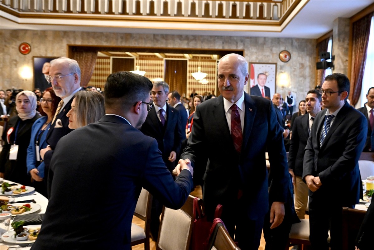 TBMM Başkanı Numan Kurtulmuş,  24 Kasım Öğretmen Günü kutlama programı kapsamında, 81 ilden gelen...