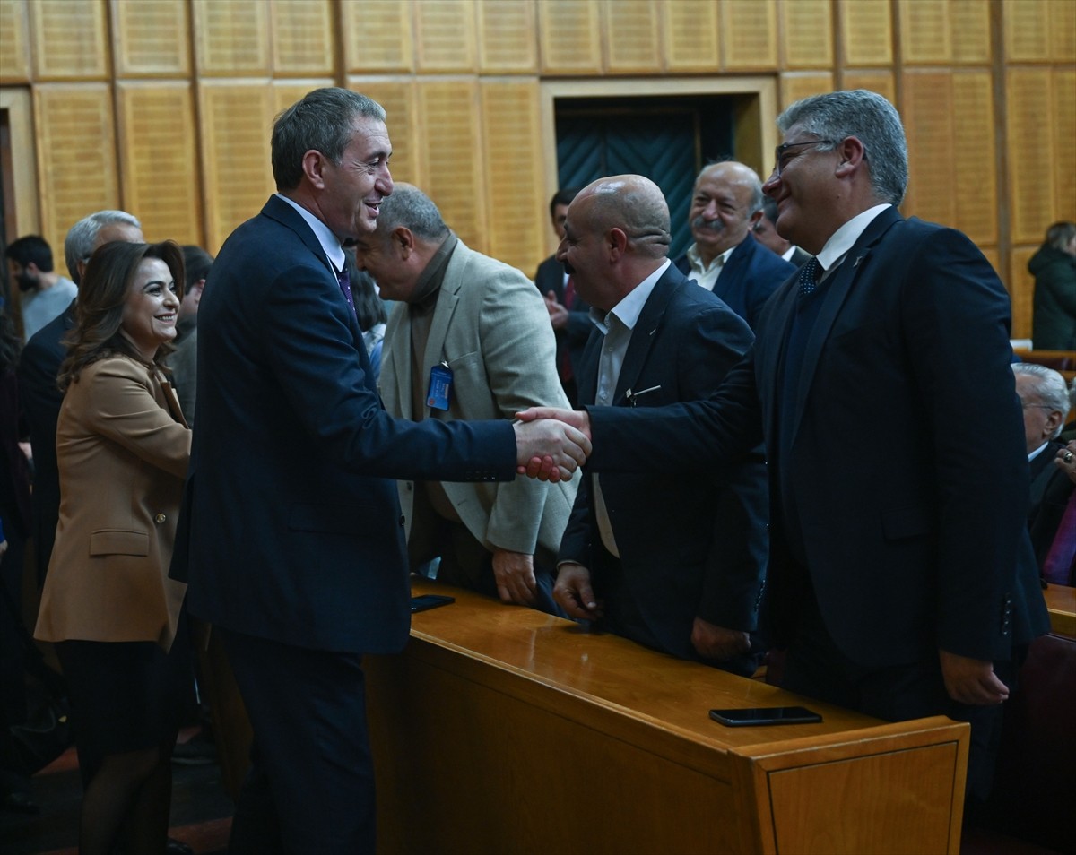 DEM Parti Eş Genel Başkanı Tuncer Bakırhan (solda), partisinin TBMM grup toplantısına...