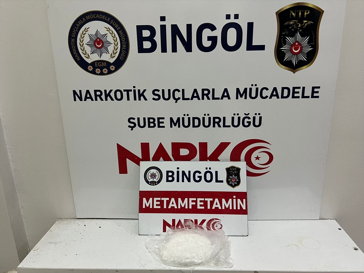 Bingöl'de üzerinde 90 gram metamfetamin ele geçirilen şüpheli tutuklandı. 