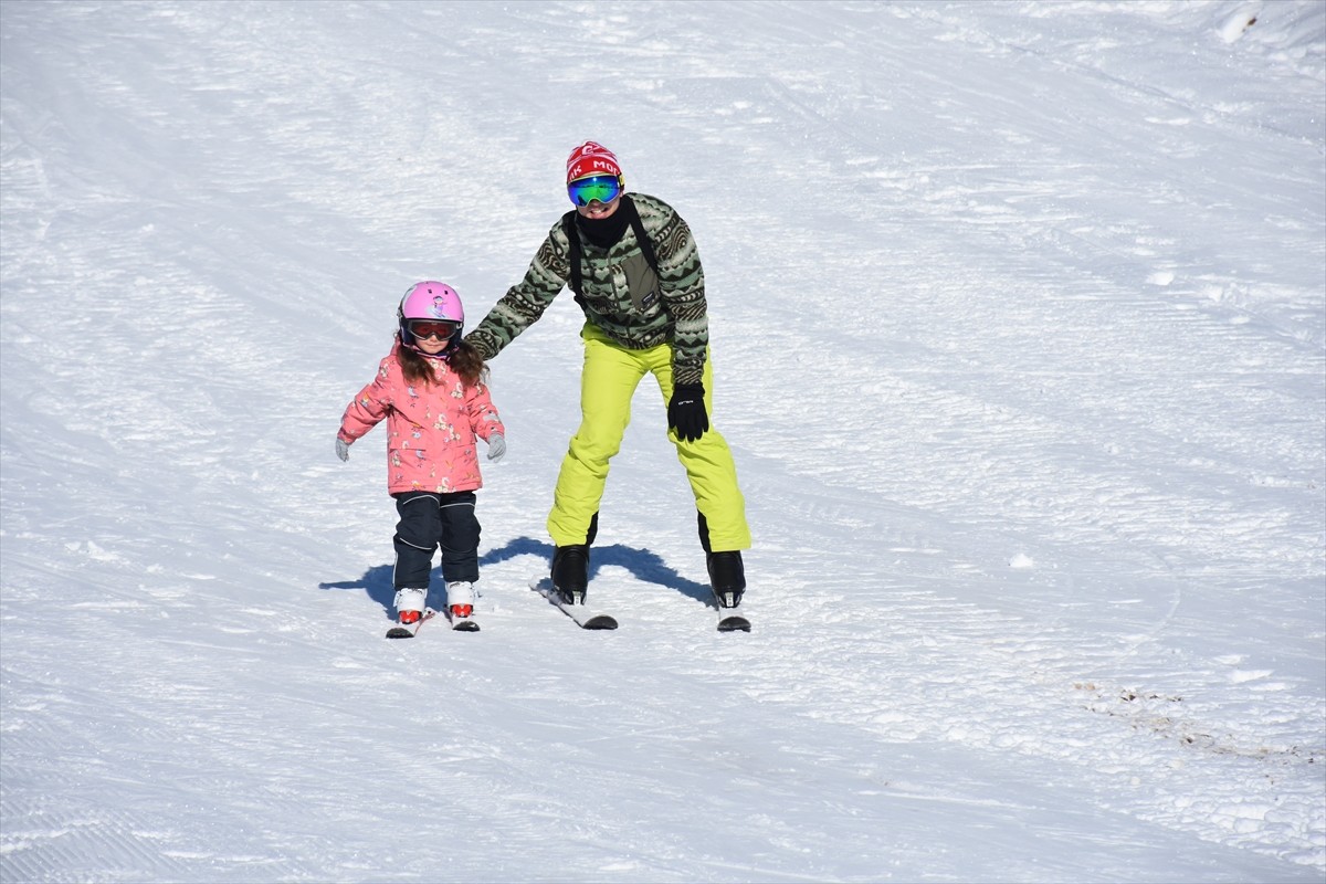 Doğu Karadeniz'in önemli kış turizmi destinasyonlarından Zigana Kış Sporları Turizm Merkezi'nde...