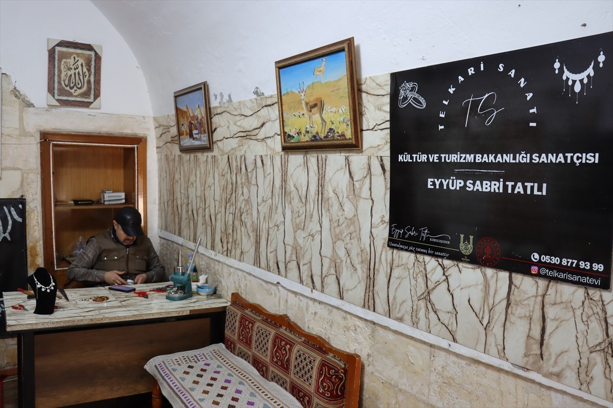 Şanlıurfa'da Kültür ve Turizm Bakanlığı geleneksel el sanatları sanatçısı 51 yaşındaki Eyüp Sabri...