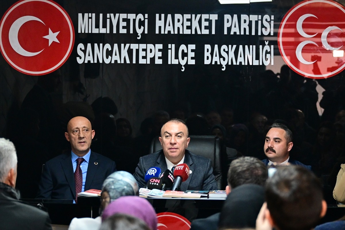 MHP Genel Başkan Yardımcısı İzzet Ulvi Yönter, partisinin Sancaktepe İlçe Başkanlığını ziyaret...