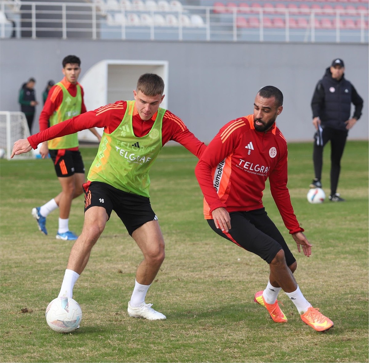 Onvo Antalyaspor, Trendyol Süper Lig'in 15. haftasında TÜMOSAN Konyaspor'a konuk olacağı...